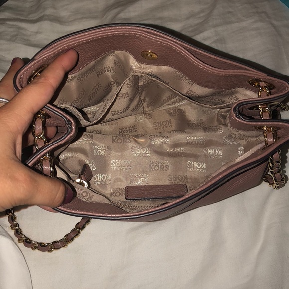 Michael Kors Jet Set Chain Medium Purse! - Picture 3 of 3